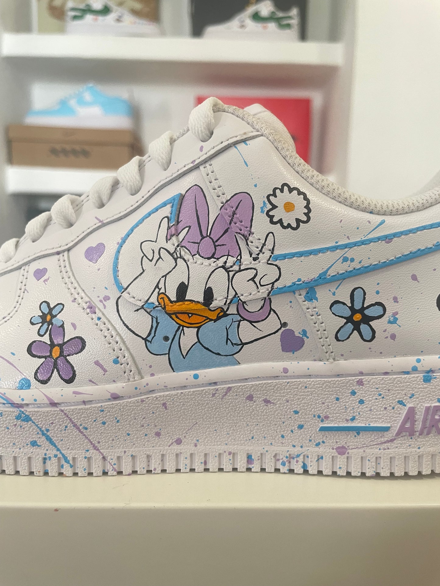 AF1 Custom "Daisy Duck"