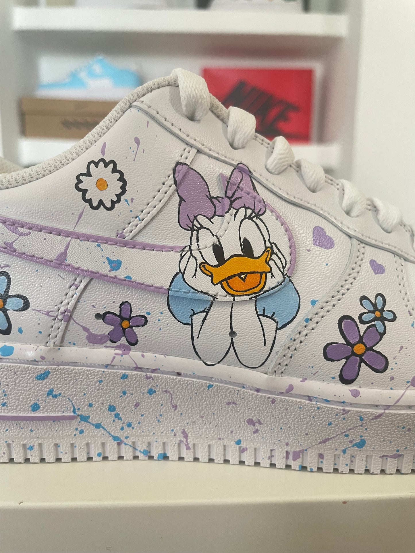 AF1 Custom "Daisy Duck"